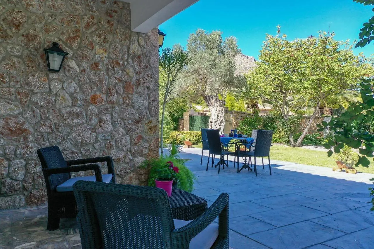 Can Malondra Villa Port de Pollenca Spain